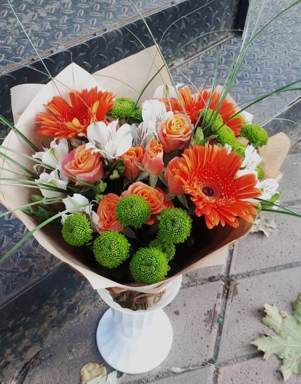Букет цветов из: Герберы, Хризантемы, Альстромерии и Розы в Злынке