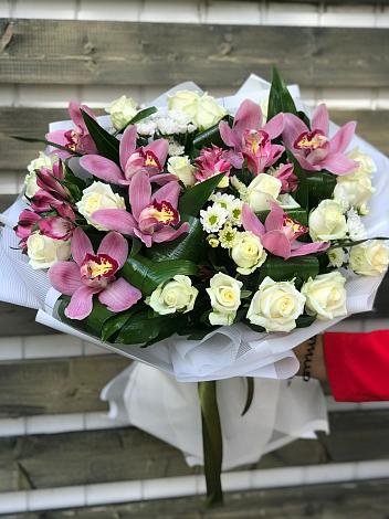 Букет цветов из: Розы и Хризантемы в Злынке