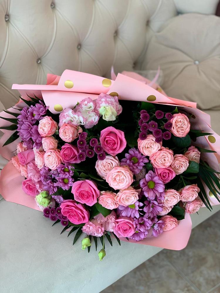 Букет цветов из: Хризантемы, Розы и Лизиантусы в Злынке