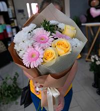 Букет цветов из:  Герберы, Розы и Хризантемы в Злынке