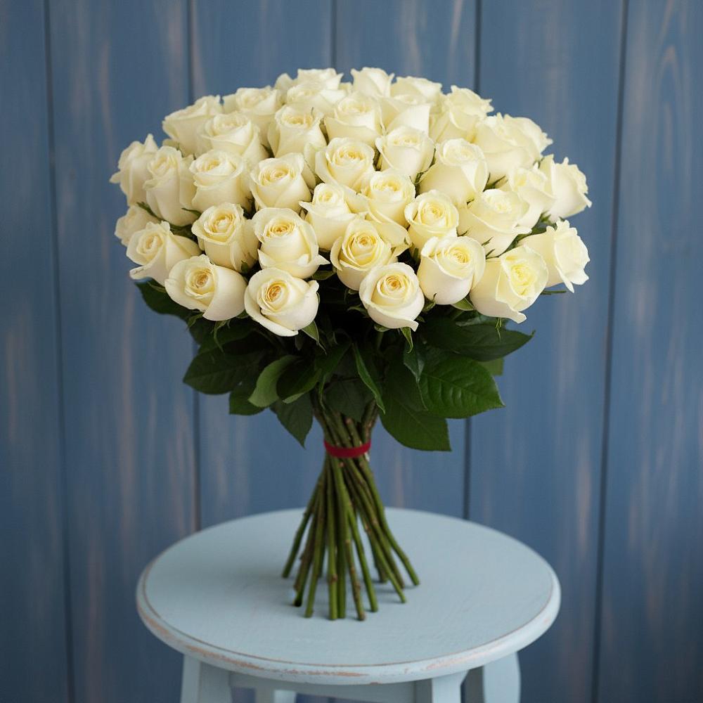 Букет 51 Белая роза Эдлесс Лав в Злынке
