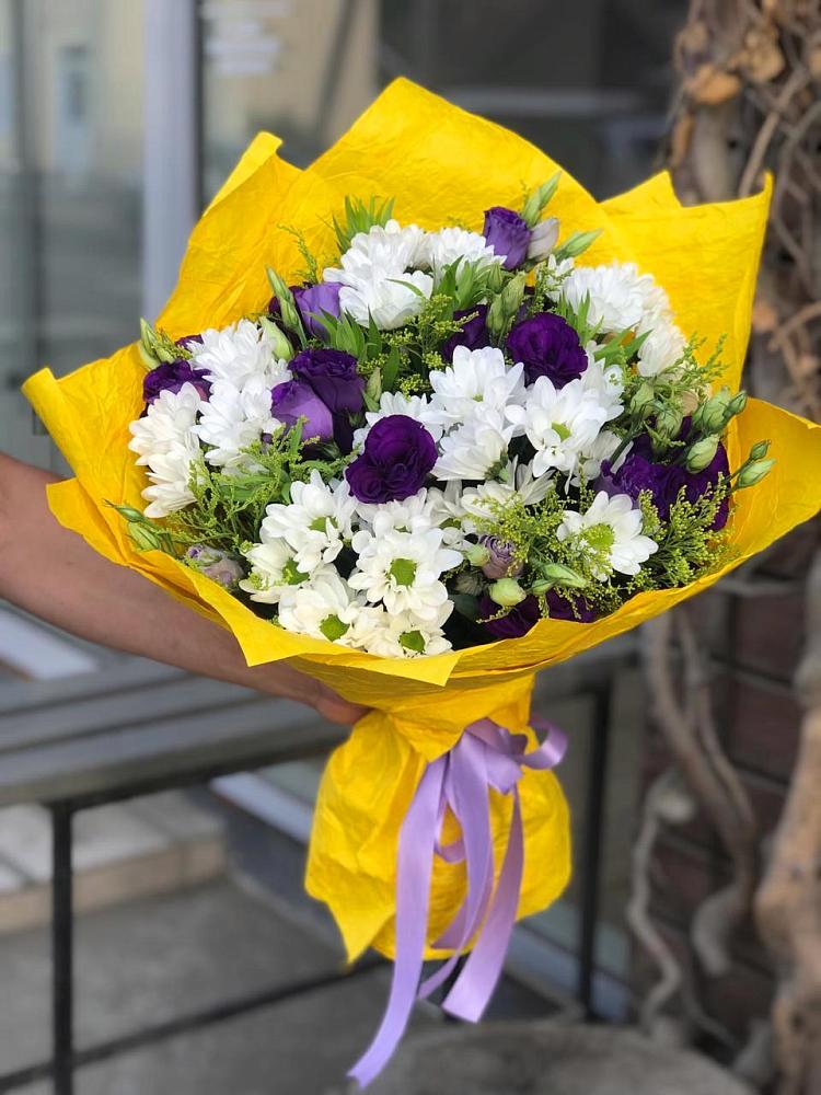 Букет цветов из: Ирисы, Хризантемы и Ромашки в Злынке