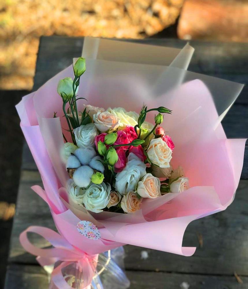 Букет цветов из: Розы и Лизиантусы в Злынке