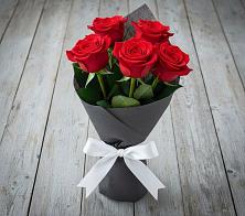 Букет 5 Красных роз Эдлесс Лав #REPLACE_PRED# Злынке