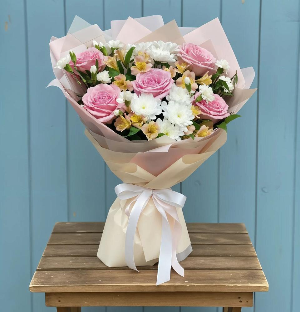 Букет цветов из: Гвоздики, Орхидеи и Розы в Злынке