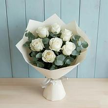 Букет Белые розы в Эвкалипте в Злынке