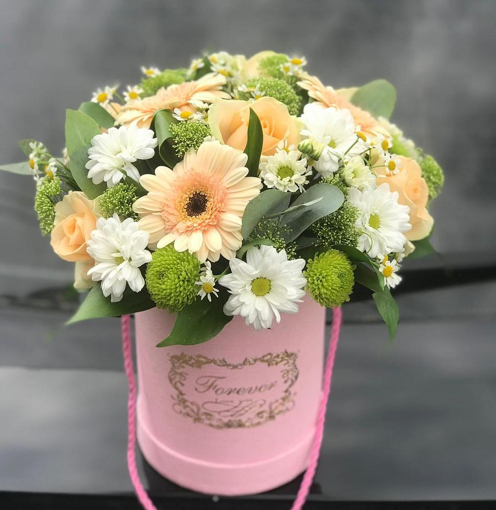 Цветочная композиция из Розы, Герберы и Хризантемы в шляпной коробке в Злынке